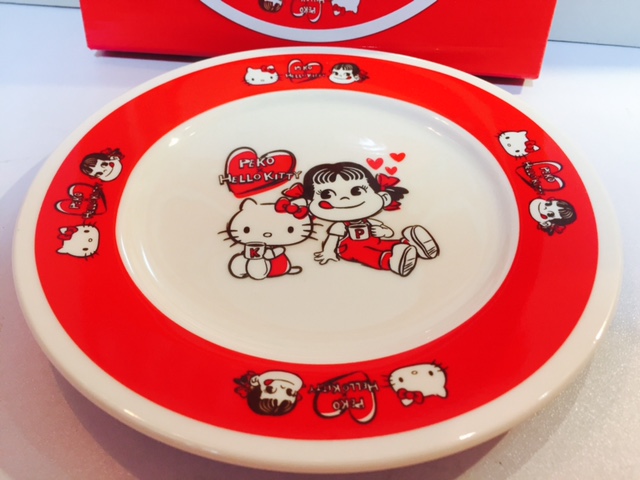 2018 Peko x Kitty 小碟