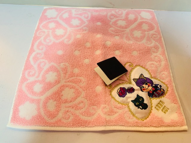 2018 Peko x Anna Sui 小巾-粉紅