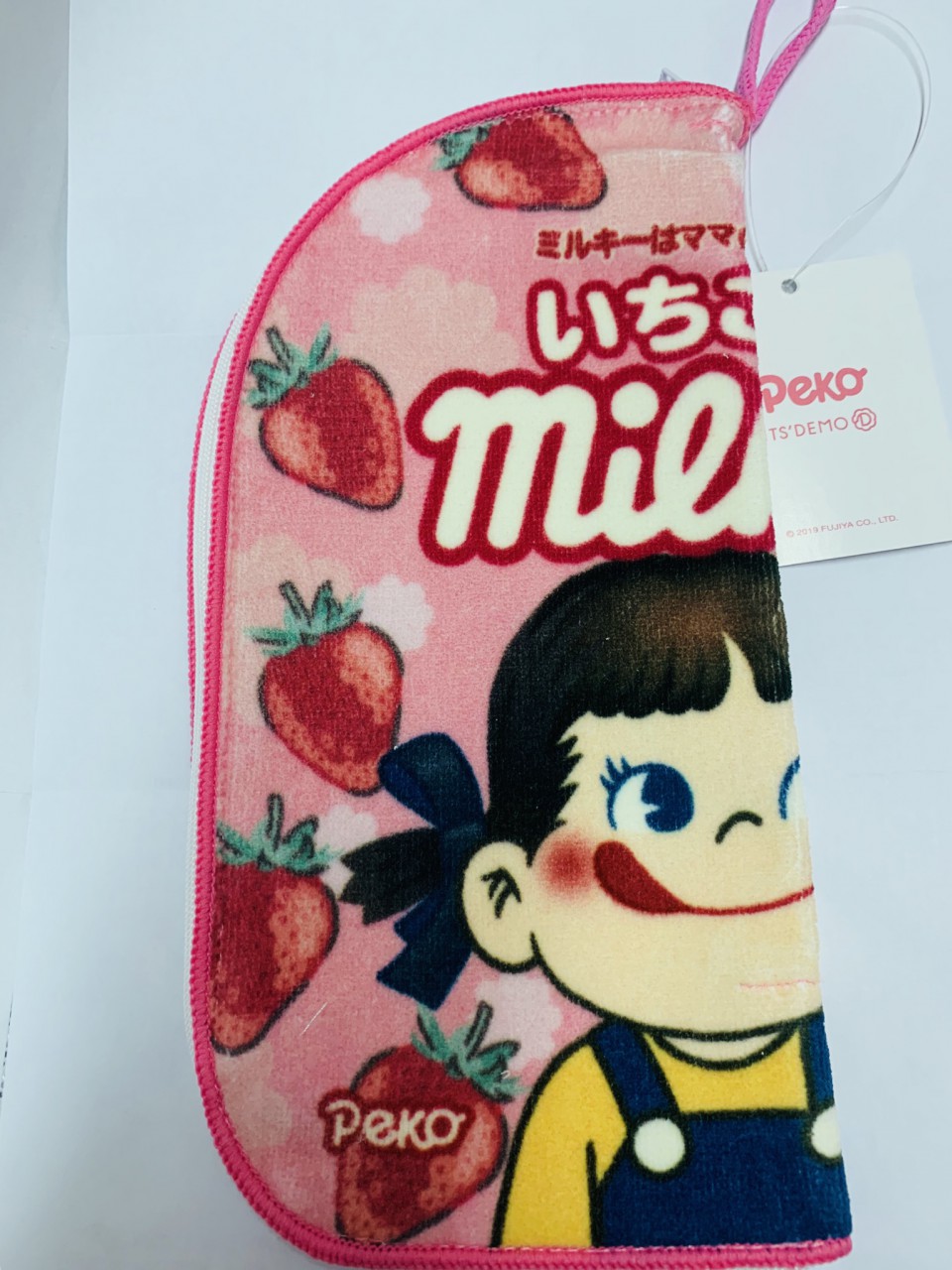 2019 Peko 毛巾袋 / 水樽袋/ 傘袋  (草莓)