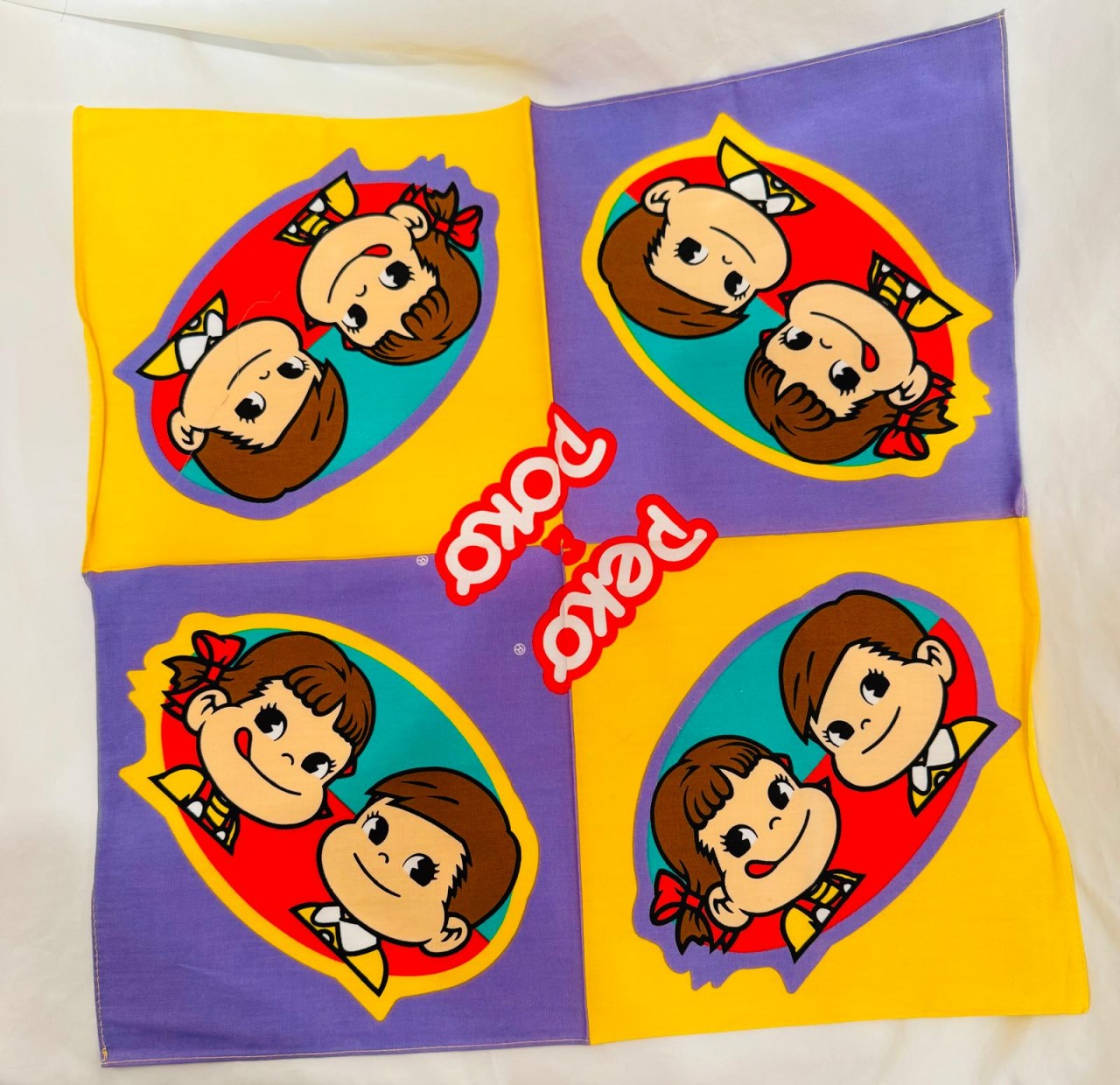 90's Peko 方巾 (B)