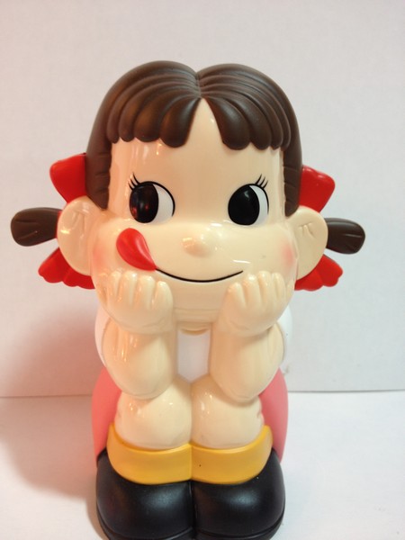 05 Peko 人形貯金箱