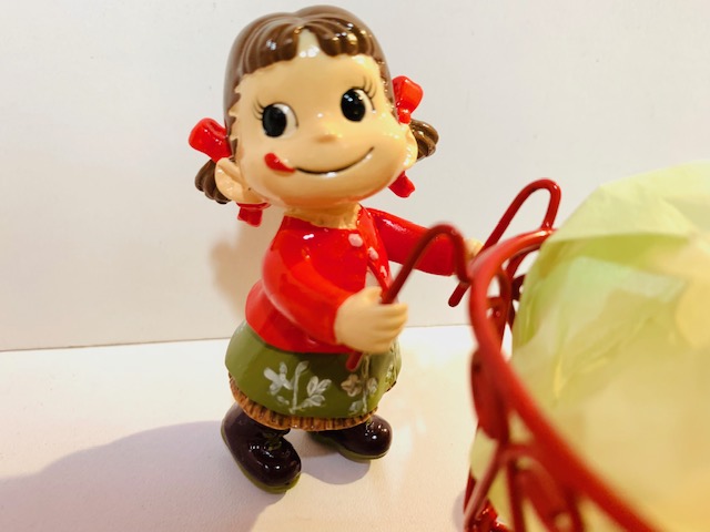 Peko 陶器人形飾品