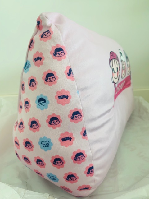 2020 Peko 特大 三角 Cushion
