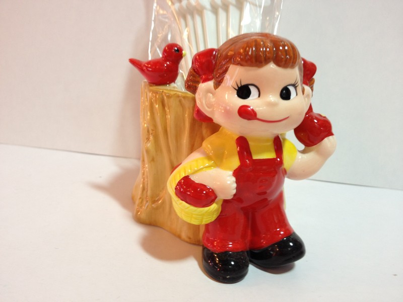04 Peko 陶器飾座