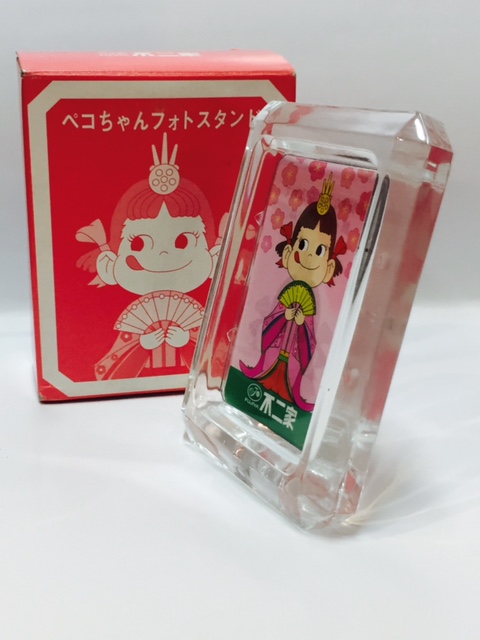 01 Peko 水晶相框-和服