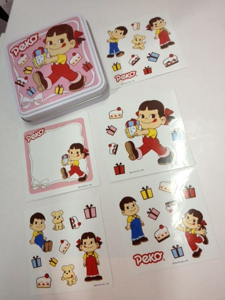 2012 Peko 鐵盒連貼紙10張-蝴蝶結