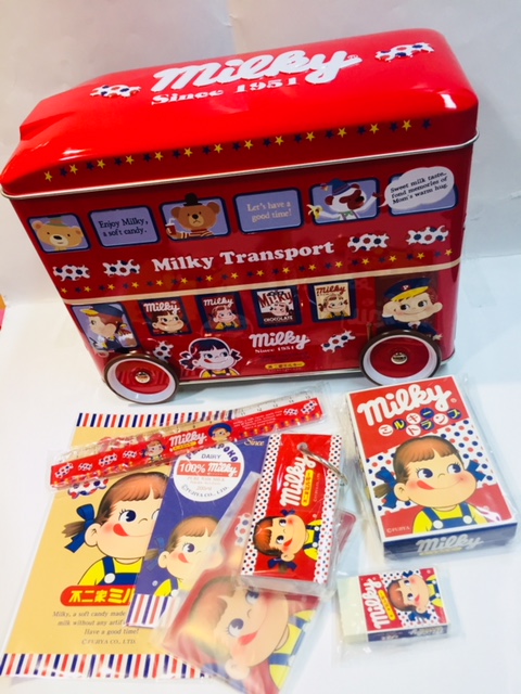 2012 Peko 秘密寶箱-London Bus 付Milky 精品7件