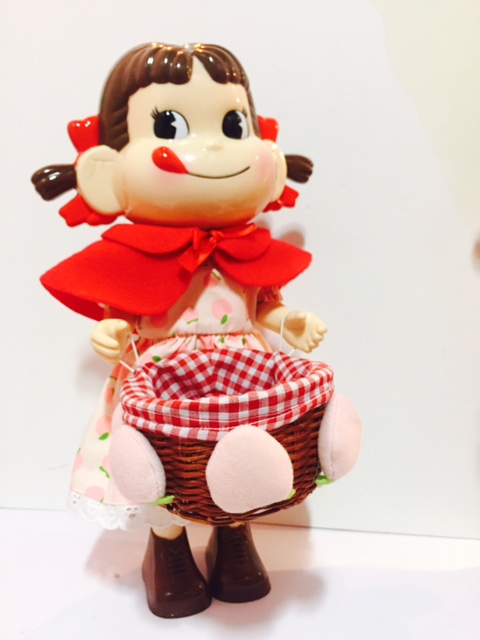 2010 首振Peko人形連籃