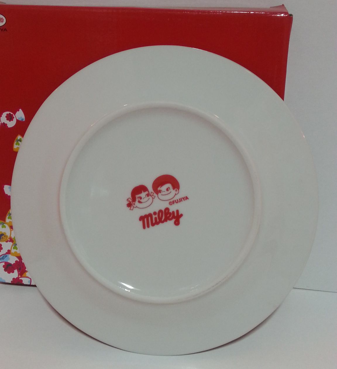 2013 Peko 陶瓷碟-Milky 紅