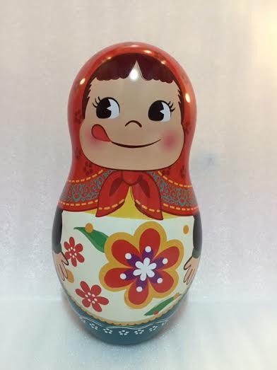 2010 Peko 俄羅斯娃娃人形缶-紅(大)